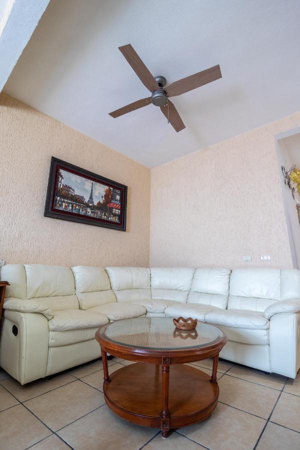 Hotel Casa Garatusa Yuriria Extérieur photo