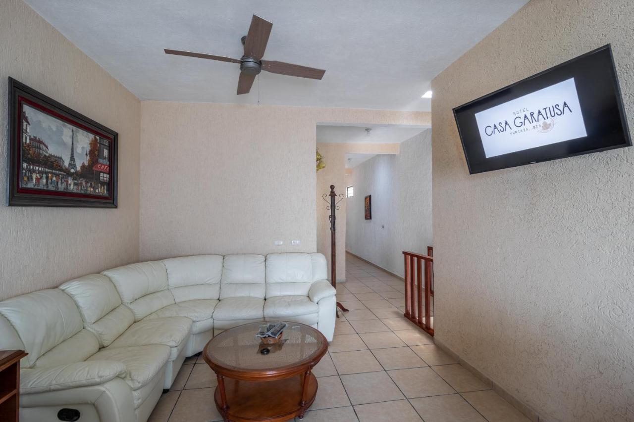Hotel Casa Garatusa Yuriria Extérieur photo